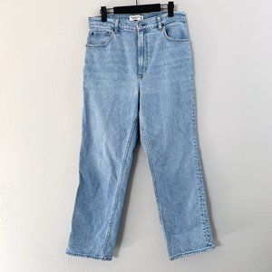 Abercrombie Ultra High Rise Ankle Straight Jean in Light size 30 (10)